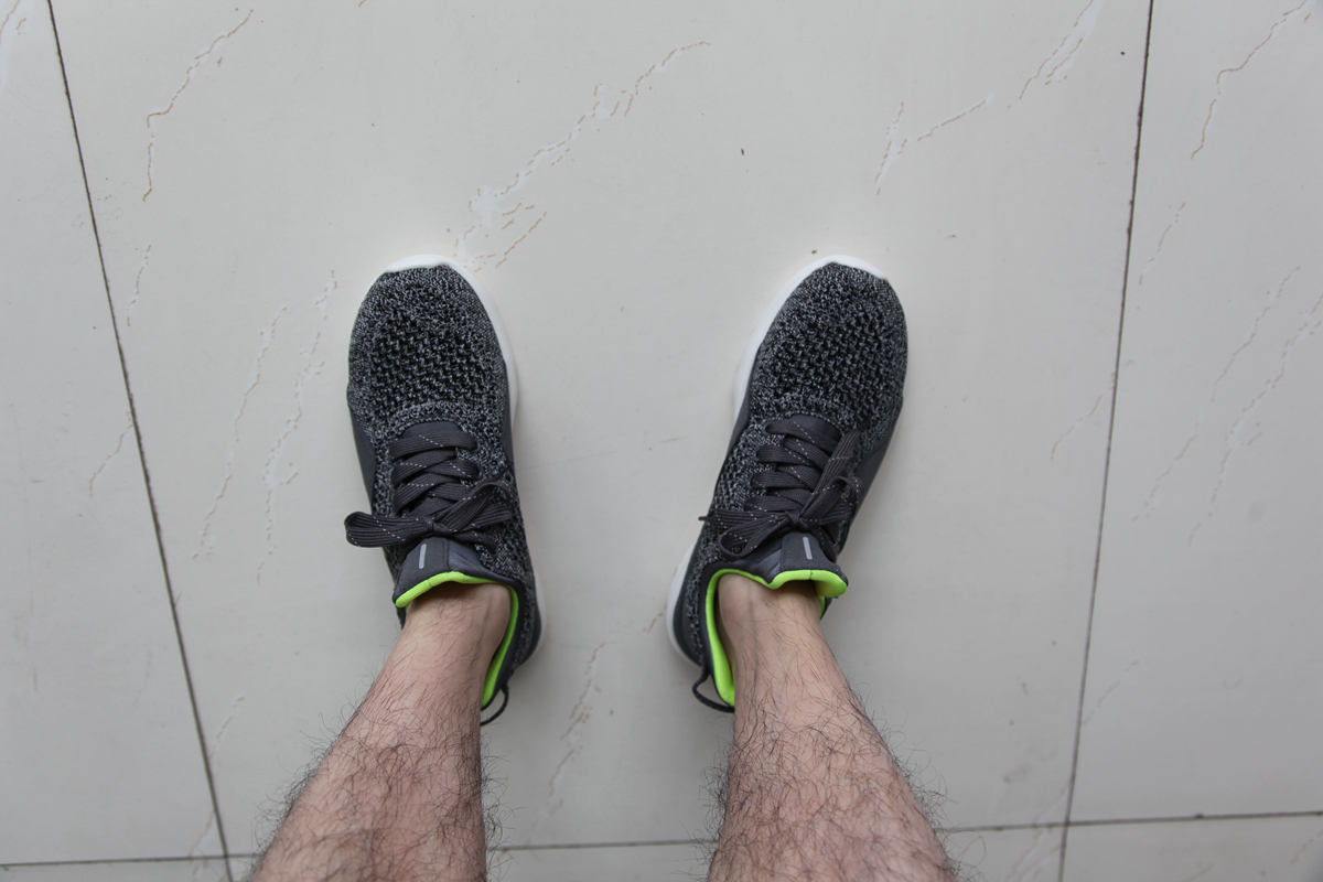 小米freetie超轻运动鞋评测,小米freetie云弹轻跑鞋米家运动鞋