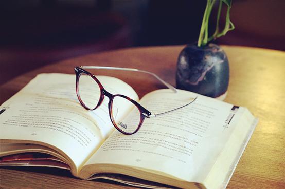 眼镜怎么选择又合适又便宜,如何配眼镜才能花到更少的钱