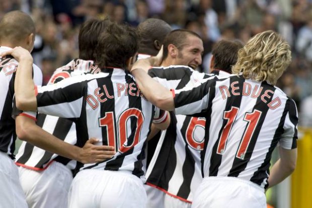 尤文图斯2018款球衣,尤文图斯120周年纪念款