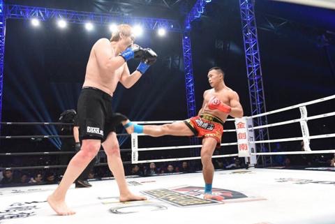 周志鹏崔洪万谁赢了,韩国巨兽崔洪万挑衅周志鹏