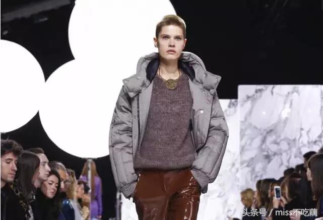 法国轻奢时装品牌排行,法国时尚时装品牌排行榜