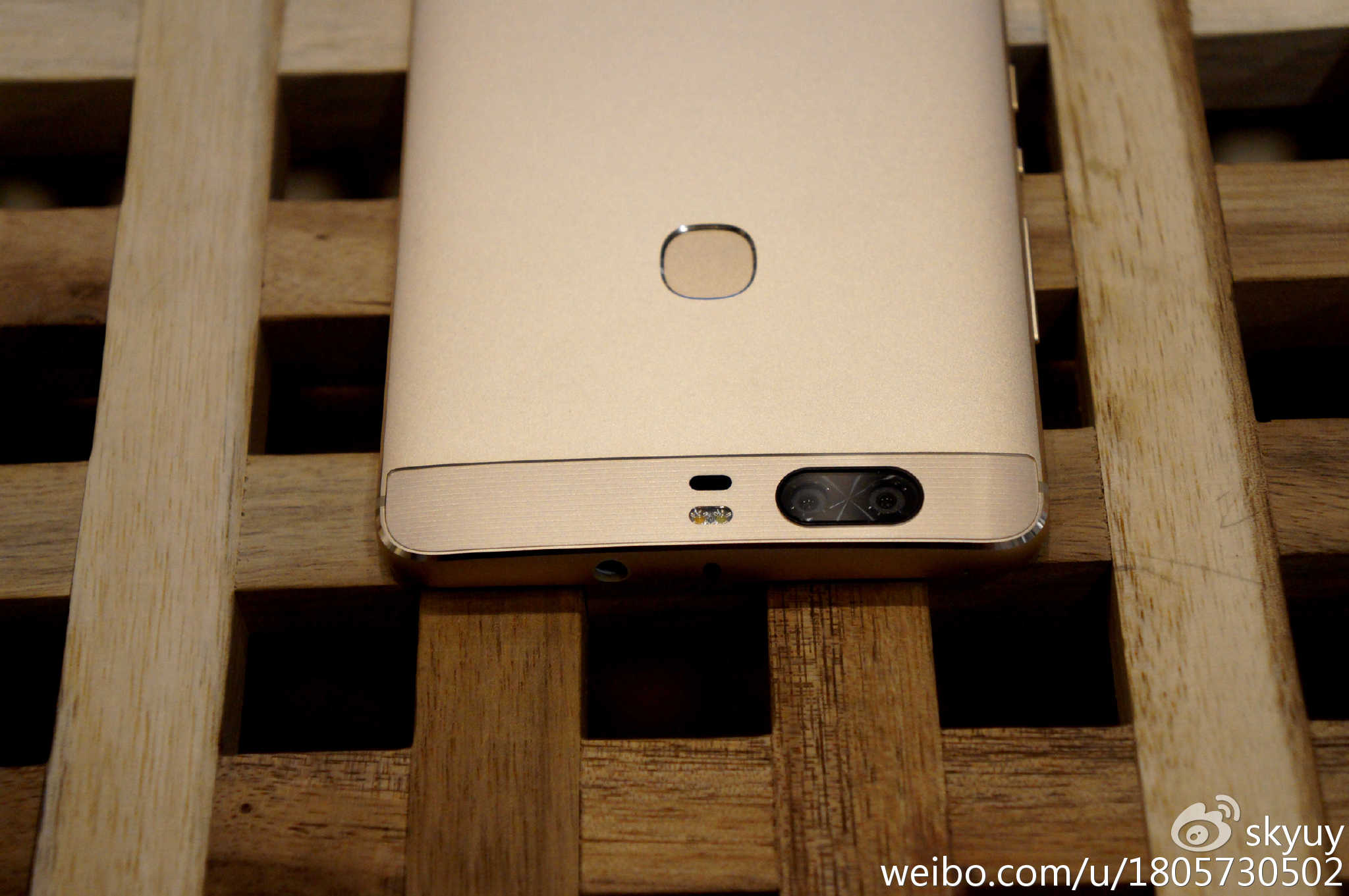 荣耀v8手机测评,荣耀至尊v8平板测评