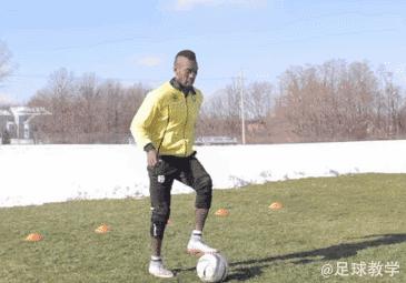 踢足球运球基础教学,踢足球运球的方法和技巧