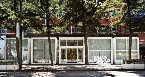 为了了解什么是好物，她3年时间把自己家所有家具摆设换了3遍