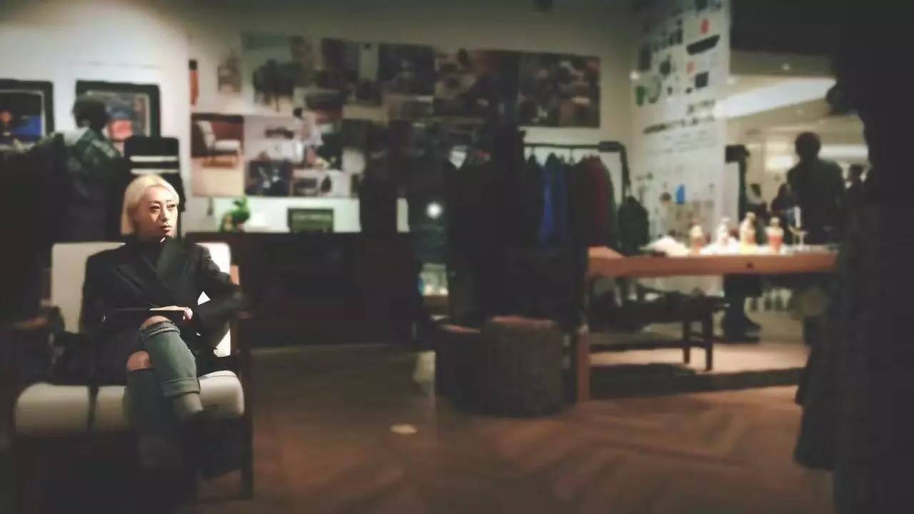 为了了解什么是好物，她3年时间把自己家所有家具摆设换了3遍