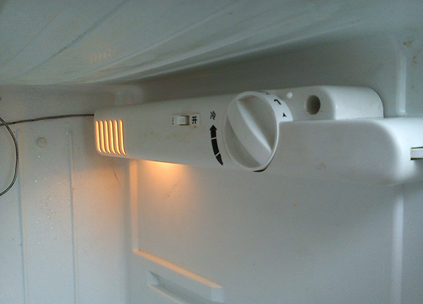 关注！冰箱响个不停其实是坏了！赶紧这样修修，别看到电费才后悔