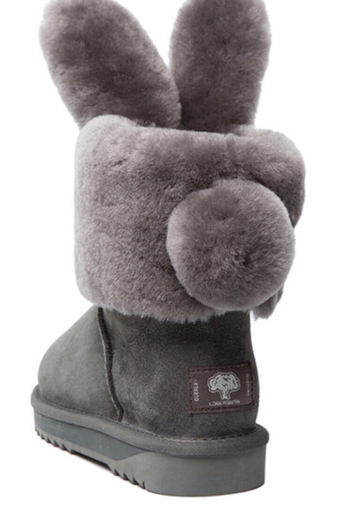 袁姗姗雪地靴视频,袁姗姗穿过膝长靴街拍