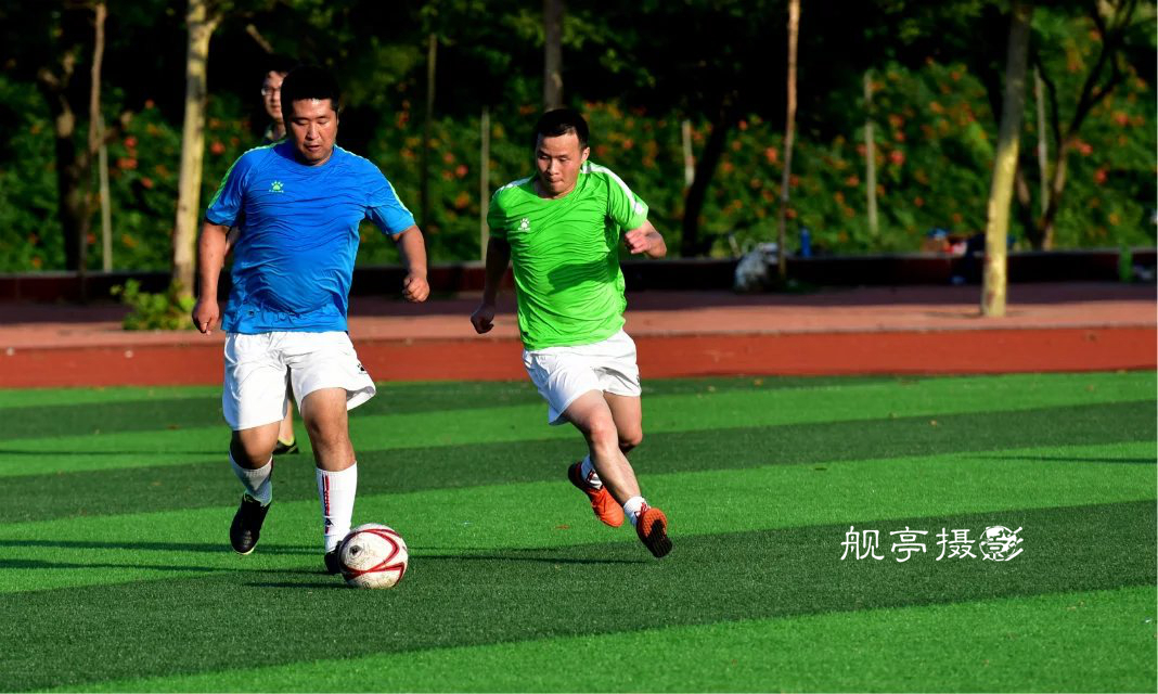 业余足球比赛,业余足球队怎么参加职业比赛