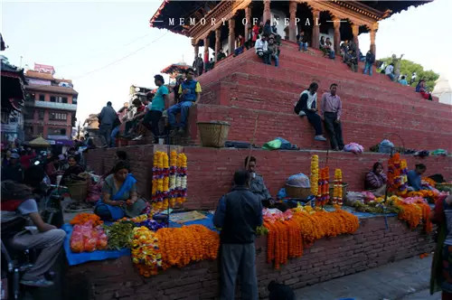 尼泊尔这个国家最喜欢吃什么 (西藏的尼泊尔美食)