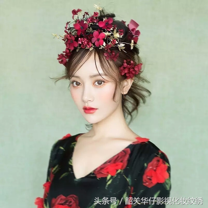 敬酒服复古礼帽新娘造型,新娘新款式敬酒服款式大全