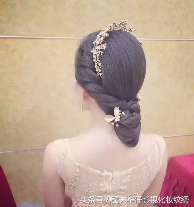 敬酒服复古礼帽新娘造型,新娘新款式敬酒服款式大全