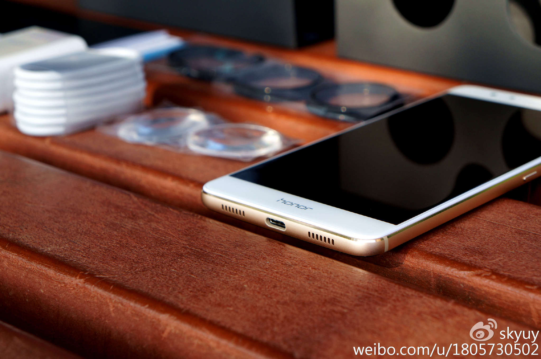 荣耀v8手机测评,荣耀至尊v8平板测评