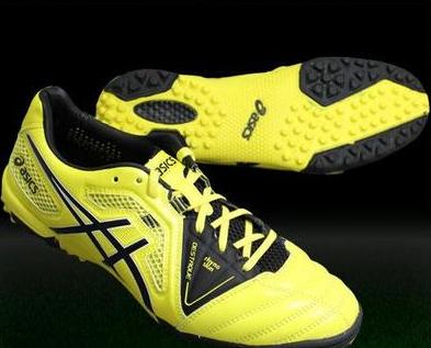 踢球的人球鞋推荐,踢球者必学