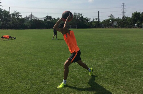 科普实心球到底怎么练？鲁能只是初始阶段，看劳尔的表情读懂一切