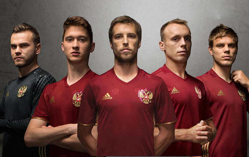 阿迪达斯继续生产yeezy,阿迪达斯44号球衣