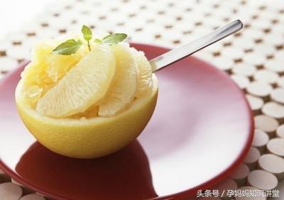 孕吐吃什么水果缓解最好,孕妇初期吃什么水果可以缓解孕吐