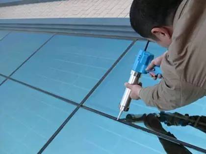 玻璃胶选什么又便宜又好用,玻璃胶怎么挑选无味的