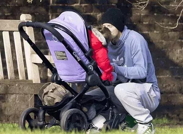 明星宝宝都用什么婴儿推车,明星们都用哪款婴儿推车