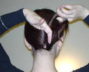 简单好看的盘头发方法,短发盘头发视频简单又漂亮