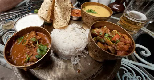 尼泊尔这个国家最喜欢吃什么 (西藏的尼泊尔美食)