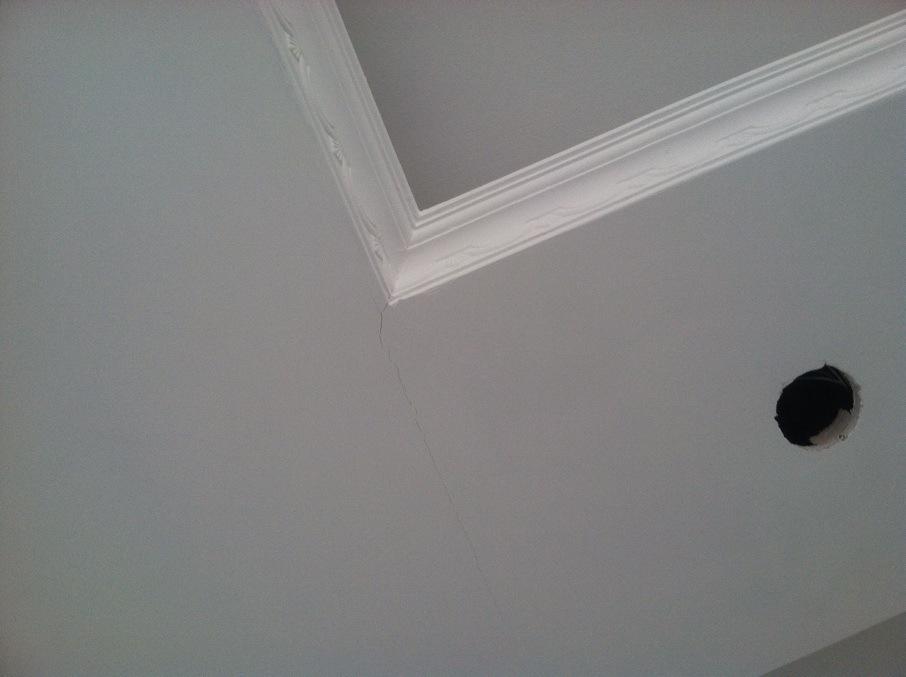 防止吊顶竖缝开裂的最佳方法,吊顶开裂如何修补防灰尘