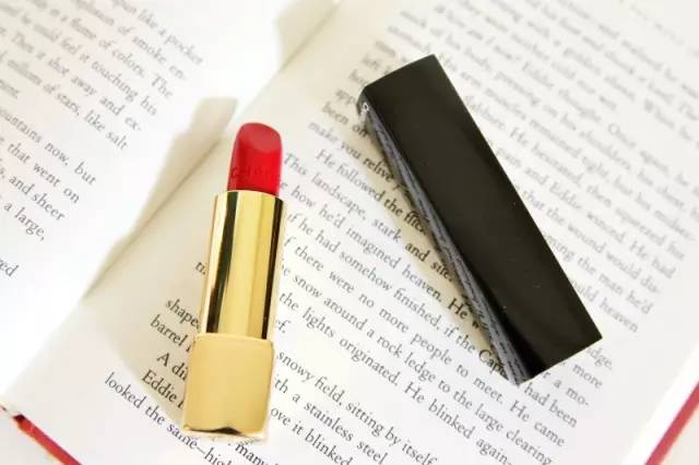 香奈儿口红三支套装试色,看了又看银珠的口红