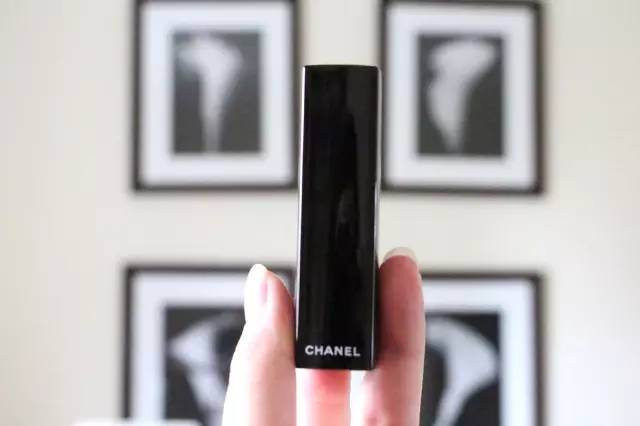 香奈儿口红三支套装试色,看了又看银珠的口红