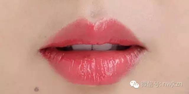 香奈儿口红三支套装试色,看了又看银珠的口红