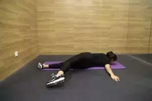 解决腰痛的腰椎锻炼方法,练一下腰椎的操