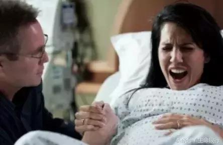 自然分娩经历不同，但孕产妇都要熬过三个产程