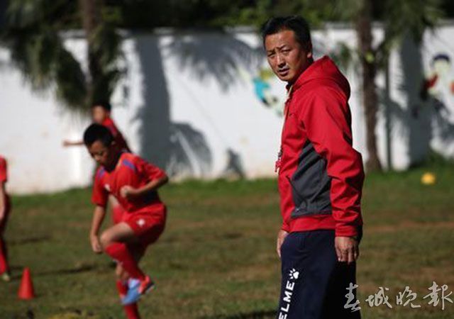昆明市西山区华昌小学足球队,华昌小学的足球赛视频