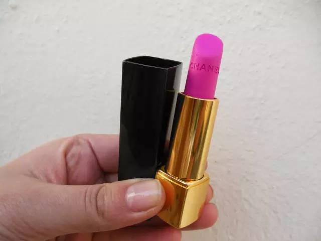 香奈儿口红三支套装试色,看了又看银珠的口红