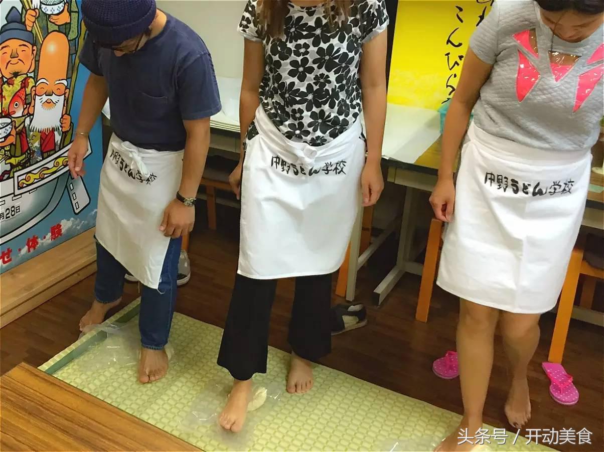 日本乌冬面用脚踩出来的,乌冬面脚踩出来的