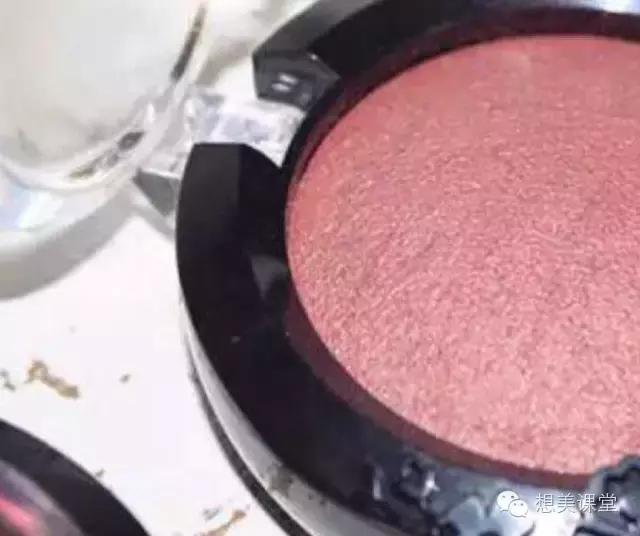 还在迷恋YSL星辰？是阿玛尼小胖丁不够可爱还是颜色不够美？