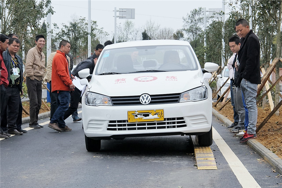 驾校教练教你学车技巧和方法,黑心驾校教练