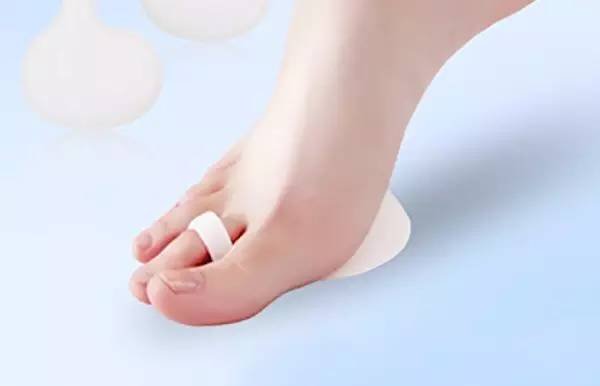 大拇脚趾盖歪长是怎么回事,锤状脚趾弯曲怎么矫正