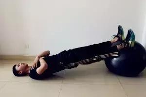 解决腰痛的腰椎锻炼方法,练一下腰椎的操