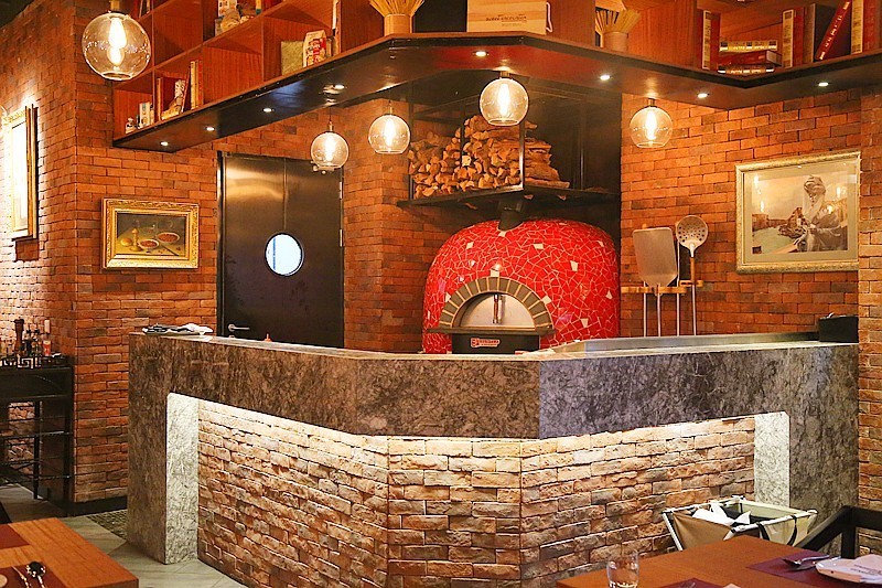 十一打折餐厅,十一月餐厅