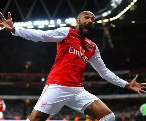 你有故事我有酒有空聊聊,别等了你有故事我有酒