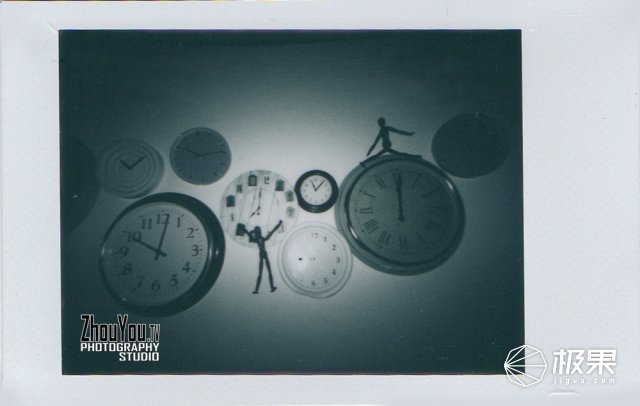 高级摄影师拍摄技巧实例,怎么用手机拍出拍立得的高级照片