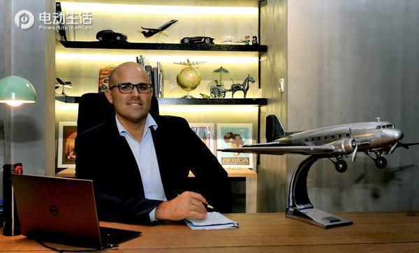 硬汉外表下的暖男大叔专访设计师Daniel