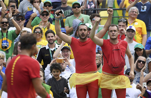 鍞愪笁钘忓枩娆㈠瓩鎮熺┖,鐨崱涓樺攼涓夎棌