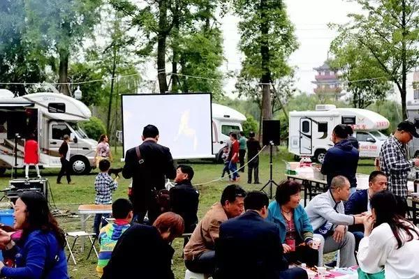 四川房车自驾游营地,四川自驾房车露营