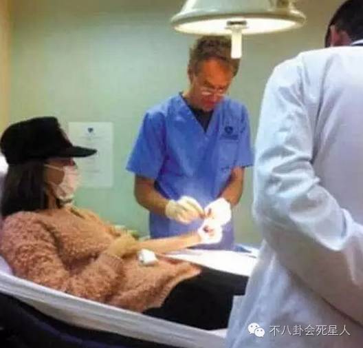 丧父暴瘦一天只吃一根香蕉的他却被骂，跟唐嫣杨丞琳有关