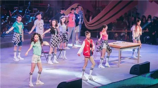 嗨，我叫惠州学院，今年70岁了！