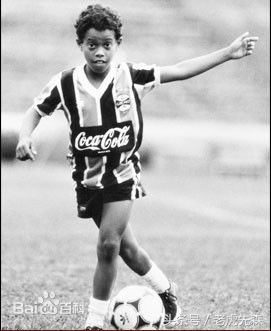 罗纳尔迪尼奥十大绝技集锦,80后十大球星