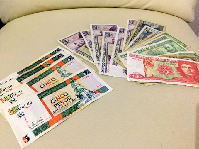 在古巴，1个人1个月只能有5个鸡蛋