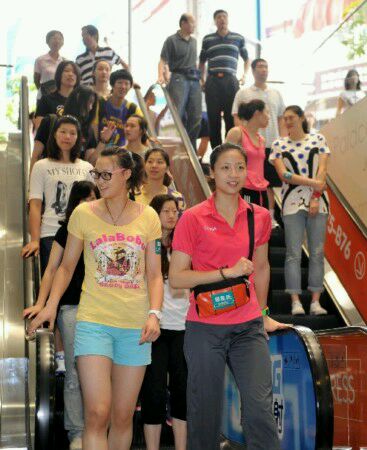 中国女排奥运会冠军照片,盘点女排过去10届奥运会战绩