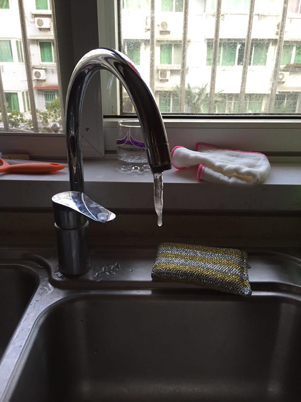 给水管冻住了怎么解决,有什么方法防止水管冻住