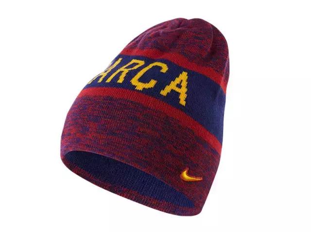 冬天踢球穿什么合适,冬天穿什么踢球好看